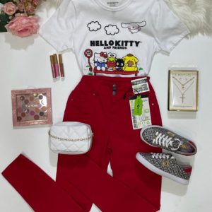 Hello Kitty AND VFRIENDS BLUSA ESTAMPADA