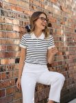Camiseta Tipo Polo de Rayas Blanco y Negro con Cierre Frontal