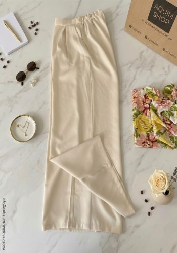 Pantalón Casual-Elegante Ancho y Suelto la Mujer - Color Beige.